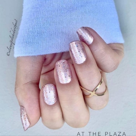 Color Street Nail Polish Strips in shade At The Plaza - Picture 4 of 4
